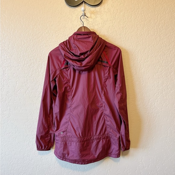 Lululemon Lightweight Jacket Size 8 - Picture 3 of 9